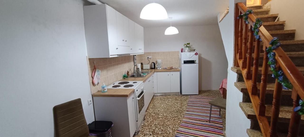 Comfortable And Spacious Stone Traditional * Chrissi Akti Chania