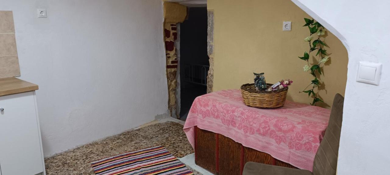 Semesterbostad Comfortable And Spacious Stone Traditional Chania (Crete)