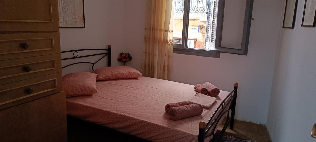 Comfortable And Spacious Stone Traditional Semesterbostad *